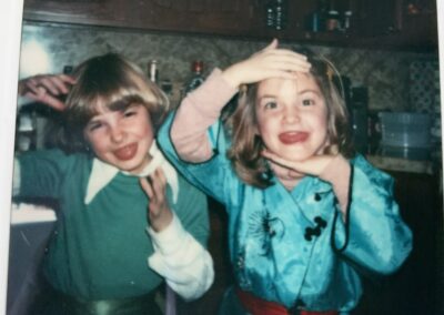 A childhood photo of Sue and her twin sister, Shelly