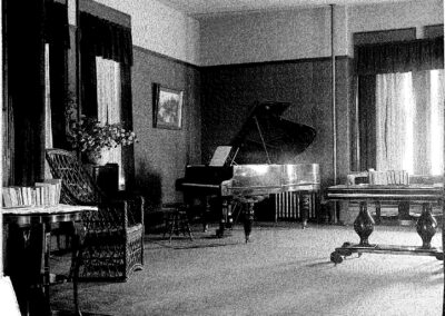 A lounge area in Stevens Hall with a piano